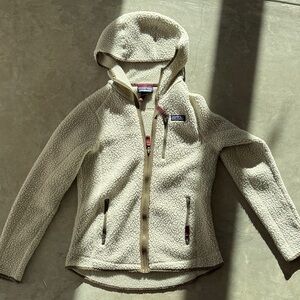 Patagonia Women's Retro Pile Hooded Jacket in Cream